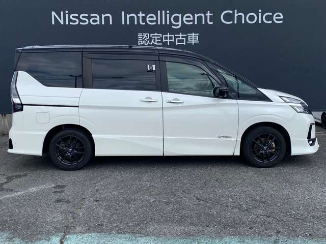 セレナ1.2 e-POWER ハイウェイスターV