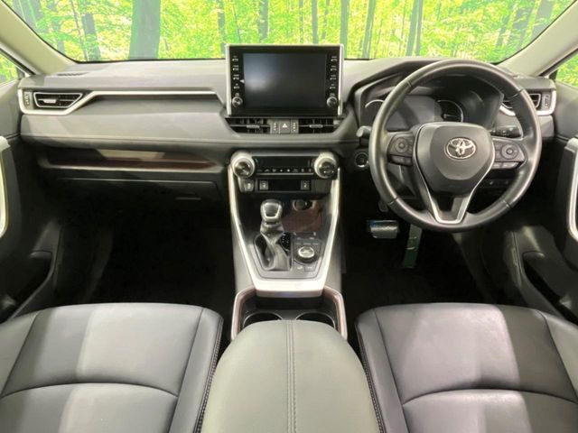 RAV42.0 G 4WD