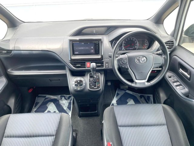 ヴォクシー2.0 ZS