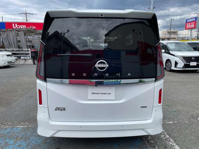 セレナ2.0 ハイウェイスターV 4WD