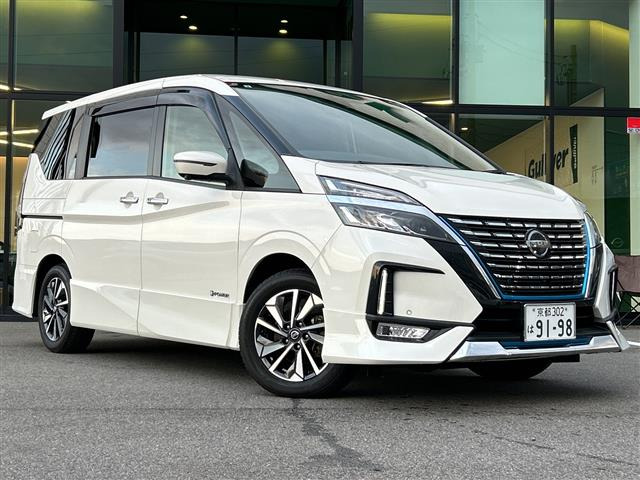 セレナ1.2 e-POWER ハイウェイスターV