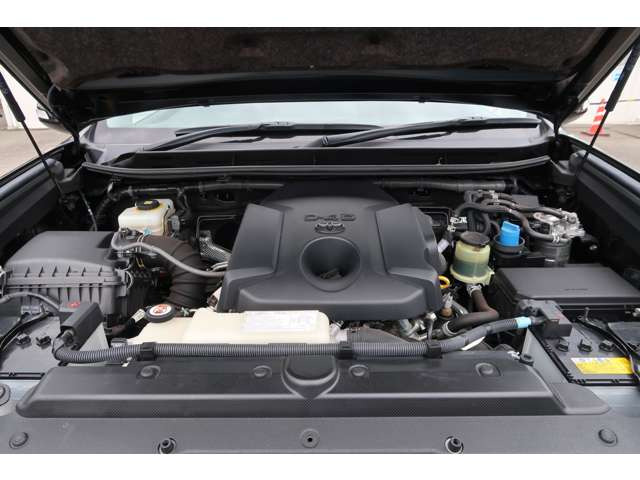 ランドクルーザープラド2.8 TX ディーゼル 4WD