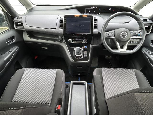 セレナ1.2 e-POWER ハイウェイスターV