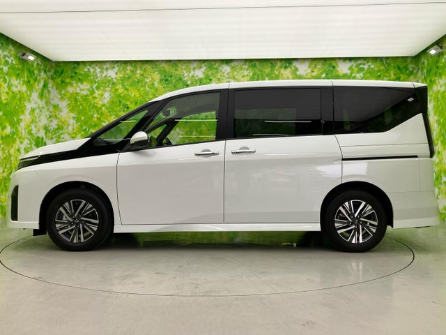 セレナ1.4 e-POWER ハイウェイスターV