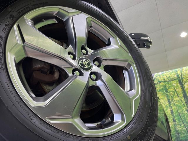 �y�����I�v�V����18�C���`�A���~�z�C�[���z�����I�v�V�����z�C�[���𑕒��B���s���\�̌���ɉ����A�O�ς����X�^�C���b�V���ɂȂ��Ă��܂��B