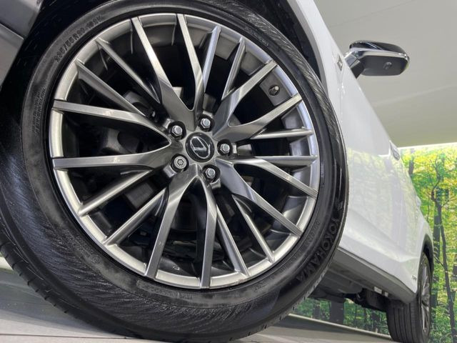 �y����20�C���`�A���~�z�C�[���z�O�ςɃ}�b�`���������A���~�z�C�[���𑕒����Ă���܂��B�e��ЊO�A���~�z�C�[����A�X�^�b�h���X�^�C�����戵�����Ă���܂��B���񂲑��k����������