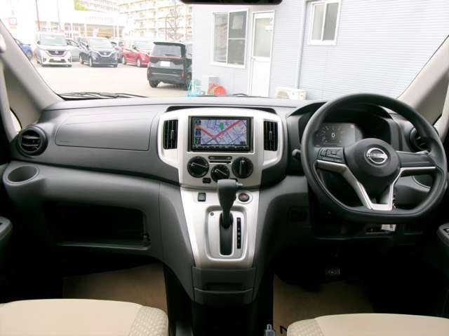 NV200バネットバン1.6 チェアキャブ 車いす2名仕様