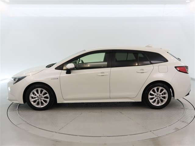 カローラツーリング1.8 ハイブリッド S