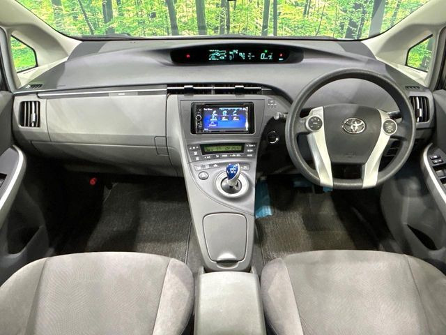 プリウス1.8 L