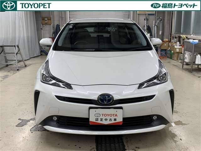 プリウス1.8 A E-Four 4WD