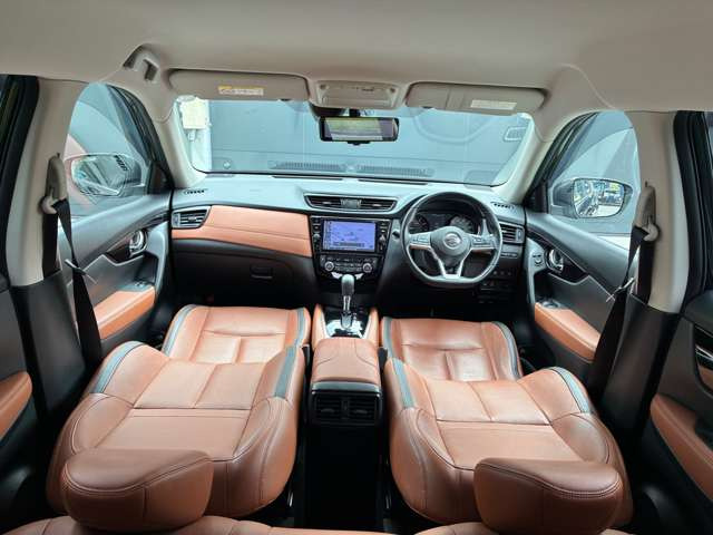 エクストレイル2.0 20Xi レザーエディション 4WD