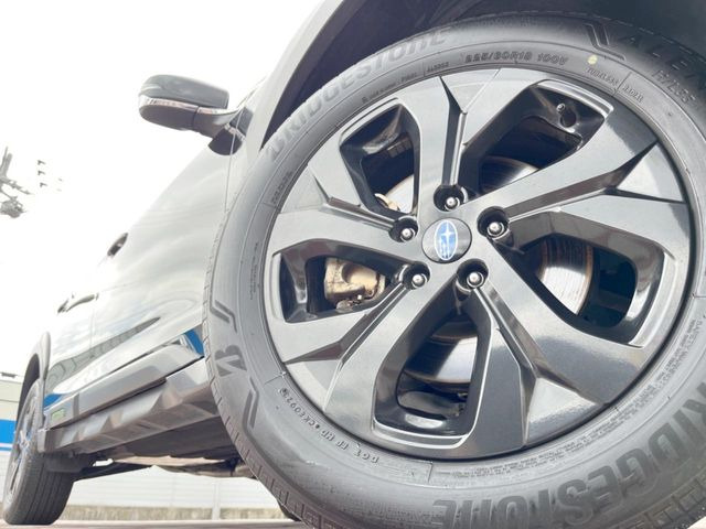 �y����18�C���`�A���~�z�C�[���z�O�ςɃ}�b�`���������A���~�z�C�[���𑕒����Ă���܂��B�e��ЊO�A���~�z�C�[����A�X�^�b�h���X�^�C�����戵�����Ă���܂��B���񂲑��k����������