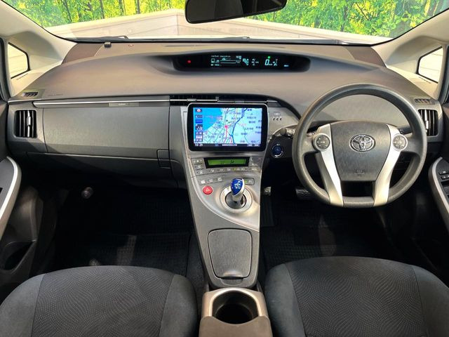 プリウス1.8 S