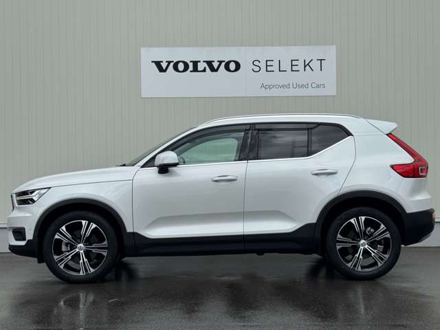 XC40B4 AWD インスクリプション 4WD