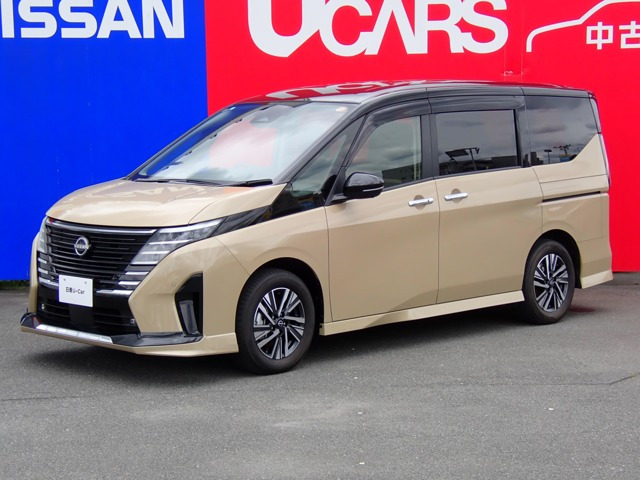 セレナ1.4 e-POWER ハイウェイスターV