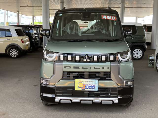 デリカミニT プレミアム 4WD