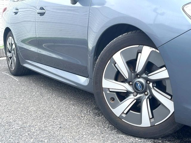 �y�����A���~�z�C�[���z�O�ςɃ}�b�`���������A���~�z�C�[���𑕒����Ă���܂��B�e��ЊO�A���~�z�C�[����A�X�^�b�h���X�^�C�����戵�����Ă���܂��B���񂲑��k����������