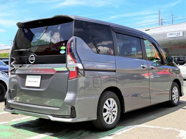 セレナ2.0 ハイウェイスターV 4WD