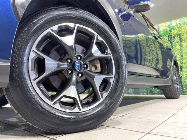 �y����17�C���`�A���~�z�C�[���z�O�ςɃ}�b�`���������A���~�z�C�[���𑕒����Ă���܂��B�e��ЊO�A���~�z�C�[����A�X�^�b�h���X�^�C�����戵�����Ă���܂��B���񂲑��k����������