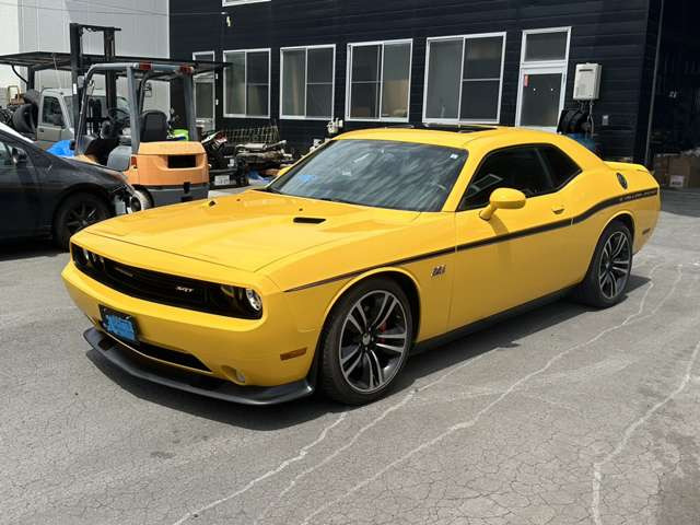 チャレンジャーSRT8