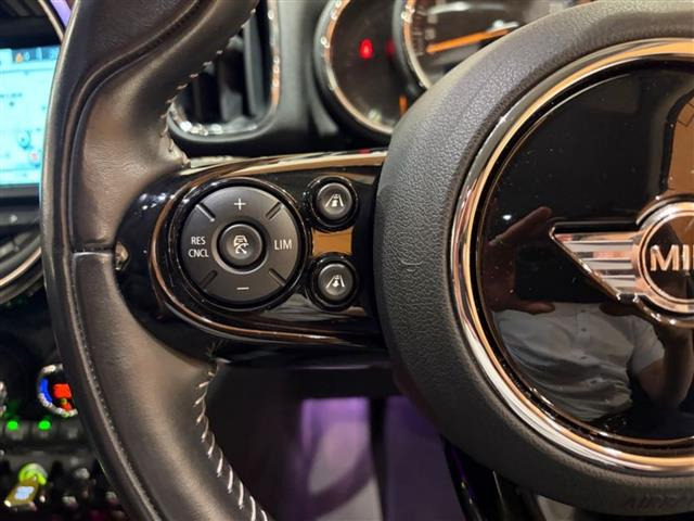 ミニクロスオーバークーパー S E オール4 4WD