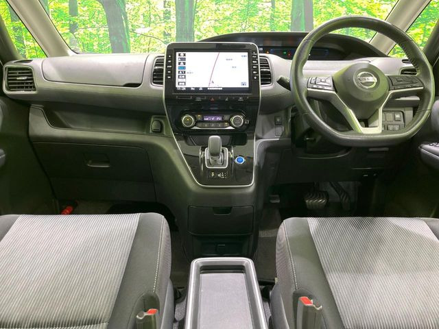 セレナ1.2 e-POWER ハイウェイスターV