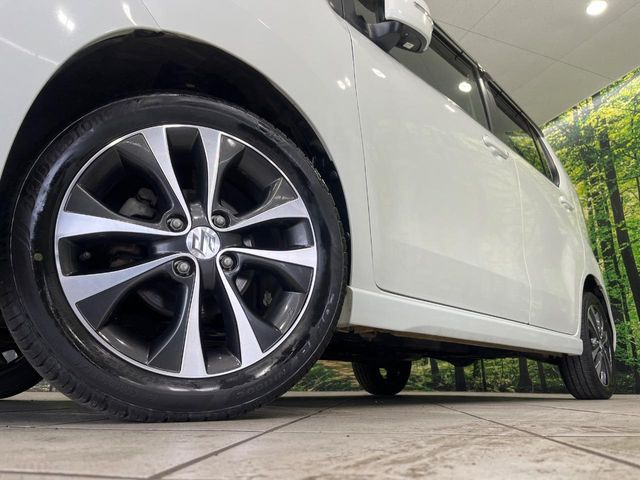 �y����15�C���`�A���~�z�C�[���z�O�ςɃ}�b�`���������A���~�z�C�[���𑕒����Ă���܂��B�e��ЊO�A���~�z�C�[����A�X�^�b�h���X�^�C�����戵�����Ă���܂��B���񂲑��k����������