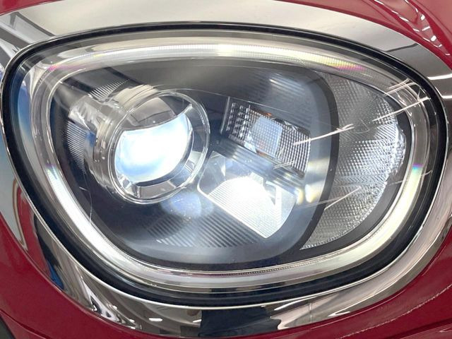 ��LED�w�b�h���C�g:��ԑ��s�����ǍD�Ȏ��E���m�ۂ����S���ĉ^�]�ł��鍂�P�xLED�w�b�h���C�g�𑕔�!�_�����x�������A����d�͂��}�����Ă��܂��B