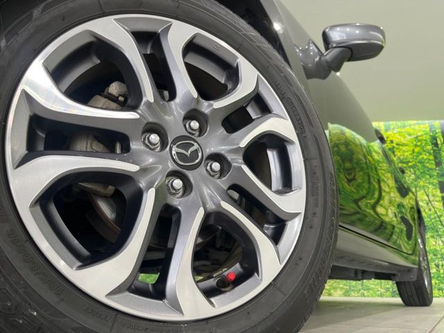 �y����16�C���`�A���~�z�C�[���z�O�ςɃ}�b�`���������A���~�z�C�[���𑕒����Ă���܂��B�e��ЊO�A���~�z�C�[����A�X�^�b�h���X�^�C�����戵�����Ă���܂��B���񂲑��k����������