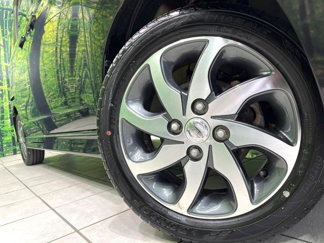 �y����14�C���`�A���~�z�C�[���z�O�ςɃ}�b�`���������A���~�z�C�[���𑕒����Ă���܂��B�e��ЊO�A���~�z�C�[����A�X�^�b�h���X�^�C�����戵�����Ă���܂��B���񂲑��k����������