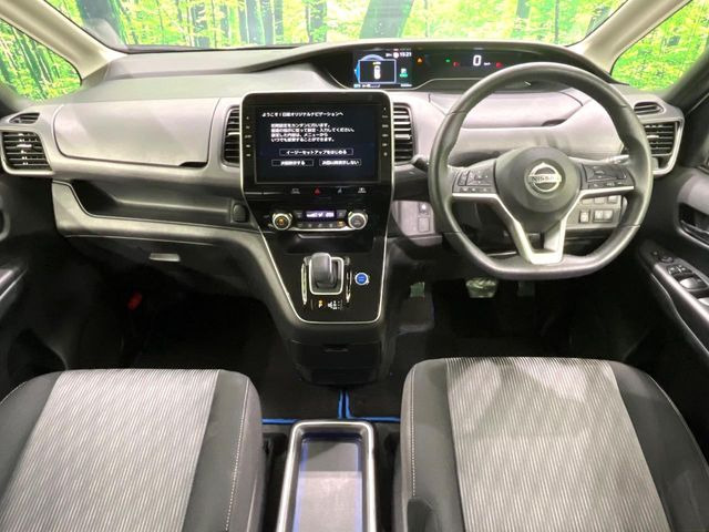 セレナ1.2 e-POWER ハイウェイスターV