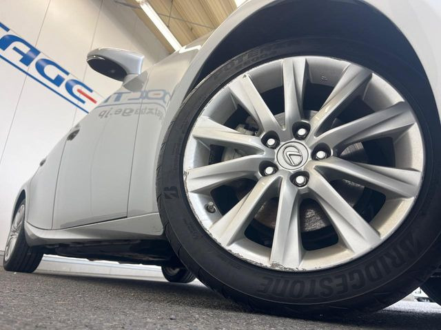�y�����A���~�z�C�[���z�O�ςɃ}�b�`���������A���~�z�C�[���𑕒����Ă���܂��B�e��ЊO�A���~�z�C�[����A�X�^�b�h���X�^�C�����戵�����Ă���܂��B���񂲑��k����������