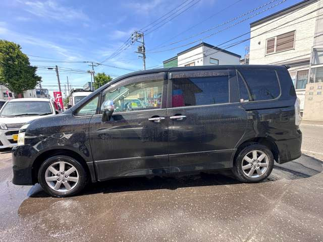 ヴォクシー2.0 ZS 煌II 4WD