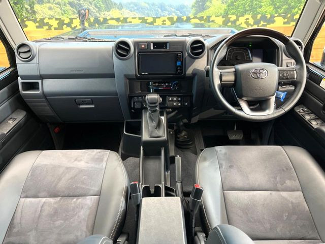 ランドクルーザー702.8 AX ディーゼル 4WD