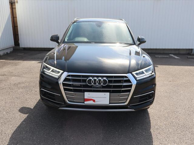 Q545 TFSI クワトロ スポーツ 4WD