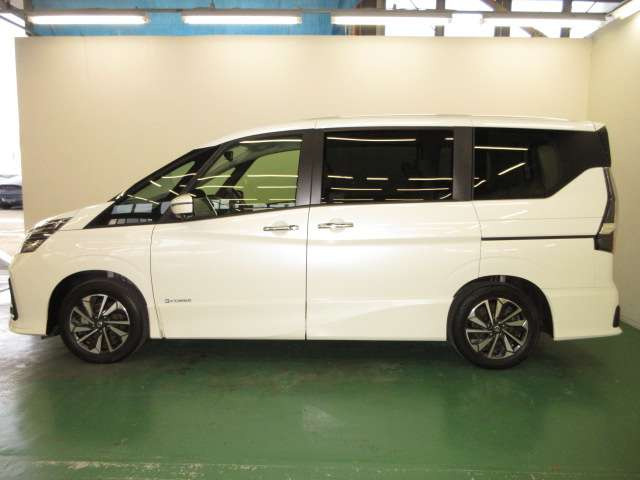 セレナ1.2 e-POWER ハイウェイスターV