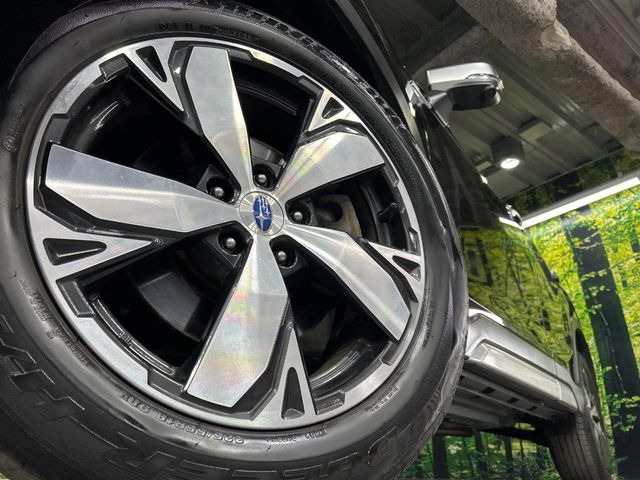 �y����18�C���`�A���~�z�C�[���z�O�ςɃ}�b�`���������A���~�z�C�[���𑕒����Ă���܂��B�e��ЊO�A���~�z�C�[����A�X�^�b�h���X�^�C�����戵�����Ă���܂��B���񂲑��k����������