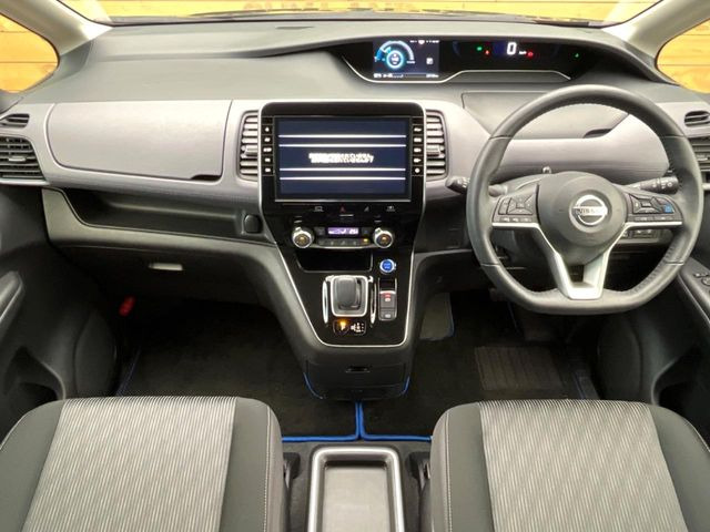 セレナ1.2 e-POWER ハイウェイスターV