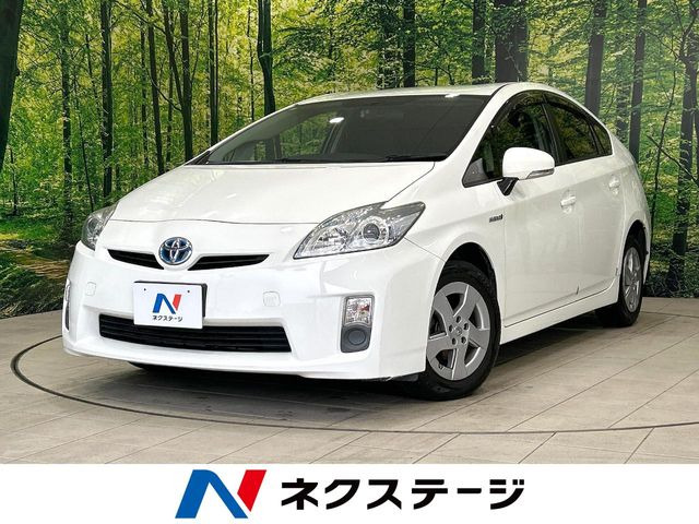 プリウス1.8 L