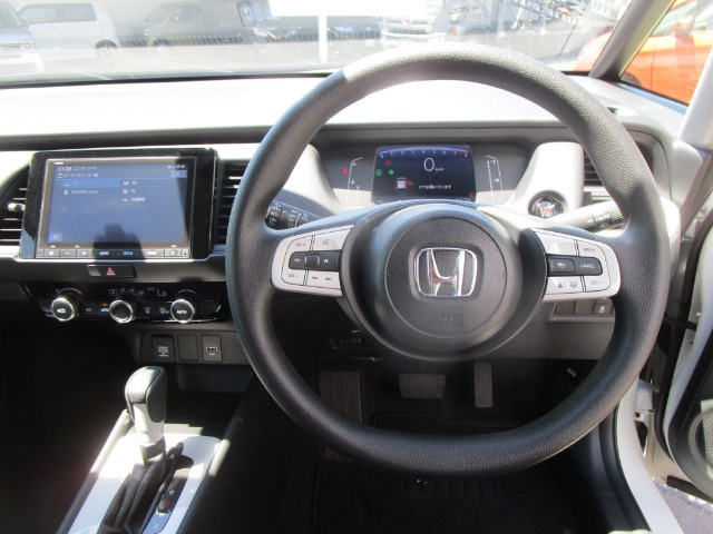 フィット1.5 ホーム 4WD