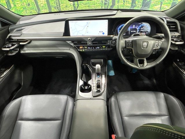 クラウンスポーツ2.5 Z E-Four 4WD