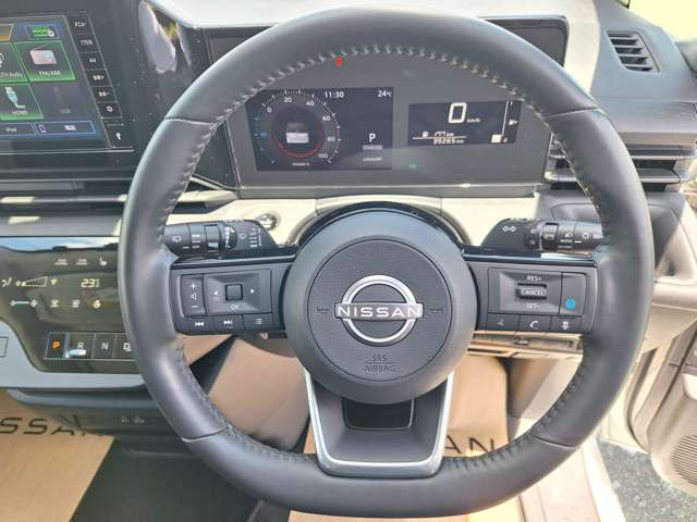 セレナ1.4 e-POWER XV