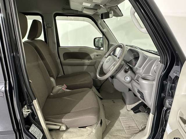 NV100クリッパーGX ハイルーフ 5AGS車 4WD