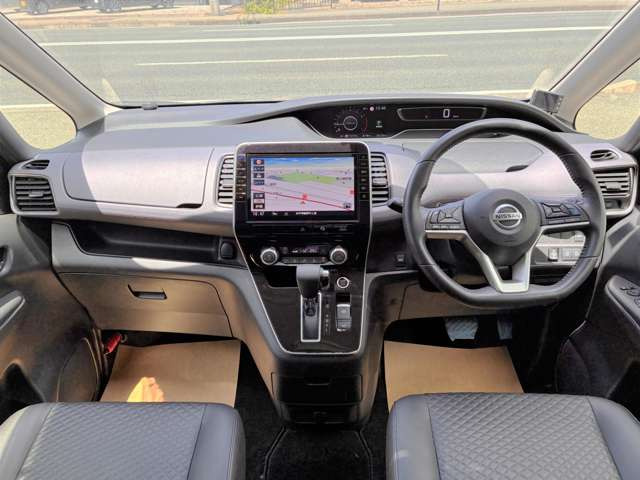 セレナ2.0 ハイウェイスターV 4WD
