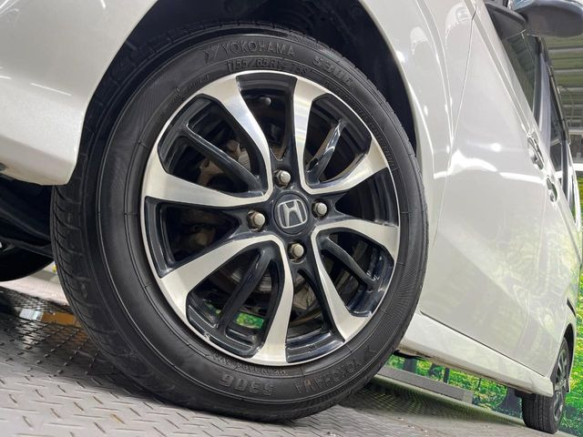 �y����14�C���`�A���~�z�C�[���z�O�ςɃ}�b�`���������A���~�z�C�[���𑕒����Ă���܂��B�e��ЊO�A���~�z�C�[����A�X�^�b�h���X�^�C�����戵�����Ă���܂��B���񂲑��k����������