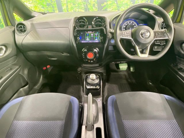ノート1.2 e-POWER X ブラックアロー