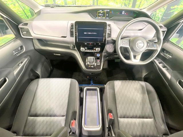セレナ1.2 e-POWER ハイウェイスターV