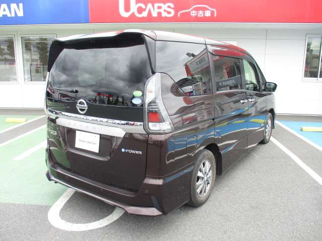 セレナ1.2 e-POWER ハイウェイスターV