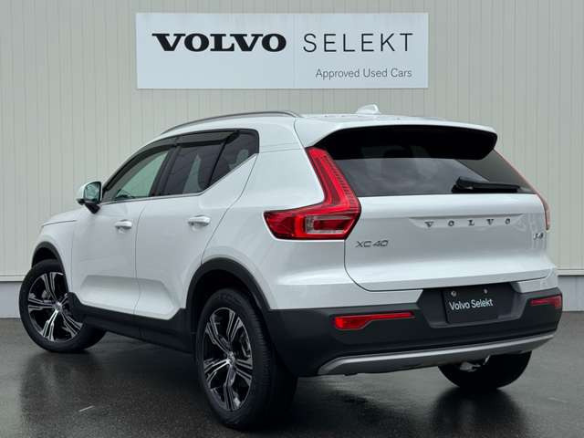 XC40B4 AWD インスクリプション 4WD