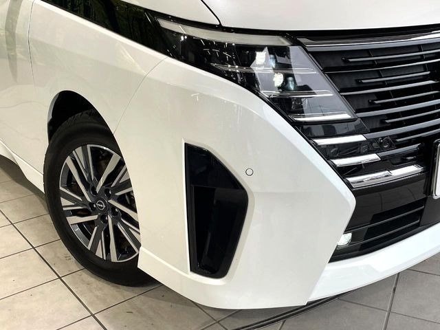 �yLED�w�b�h���C�g�z���V����ԑ��s�����ǍD�Ȏ��E���m�ۂ����S���ĉ^�]�ł��鍂�P�xLED�w�b�h���C�g�𑕔�!�_�����x�������A����d�͂��}�����Ă��܂��B